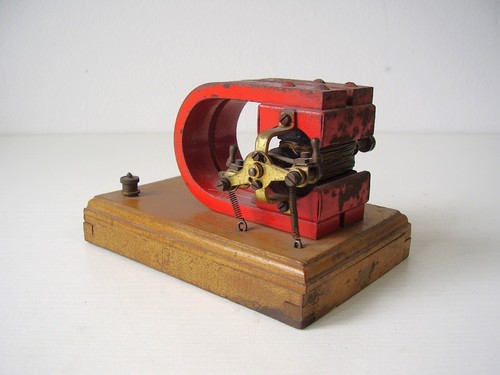 Antiker dampfmaschinen dynamo - dampfmaschinen,